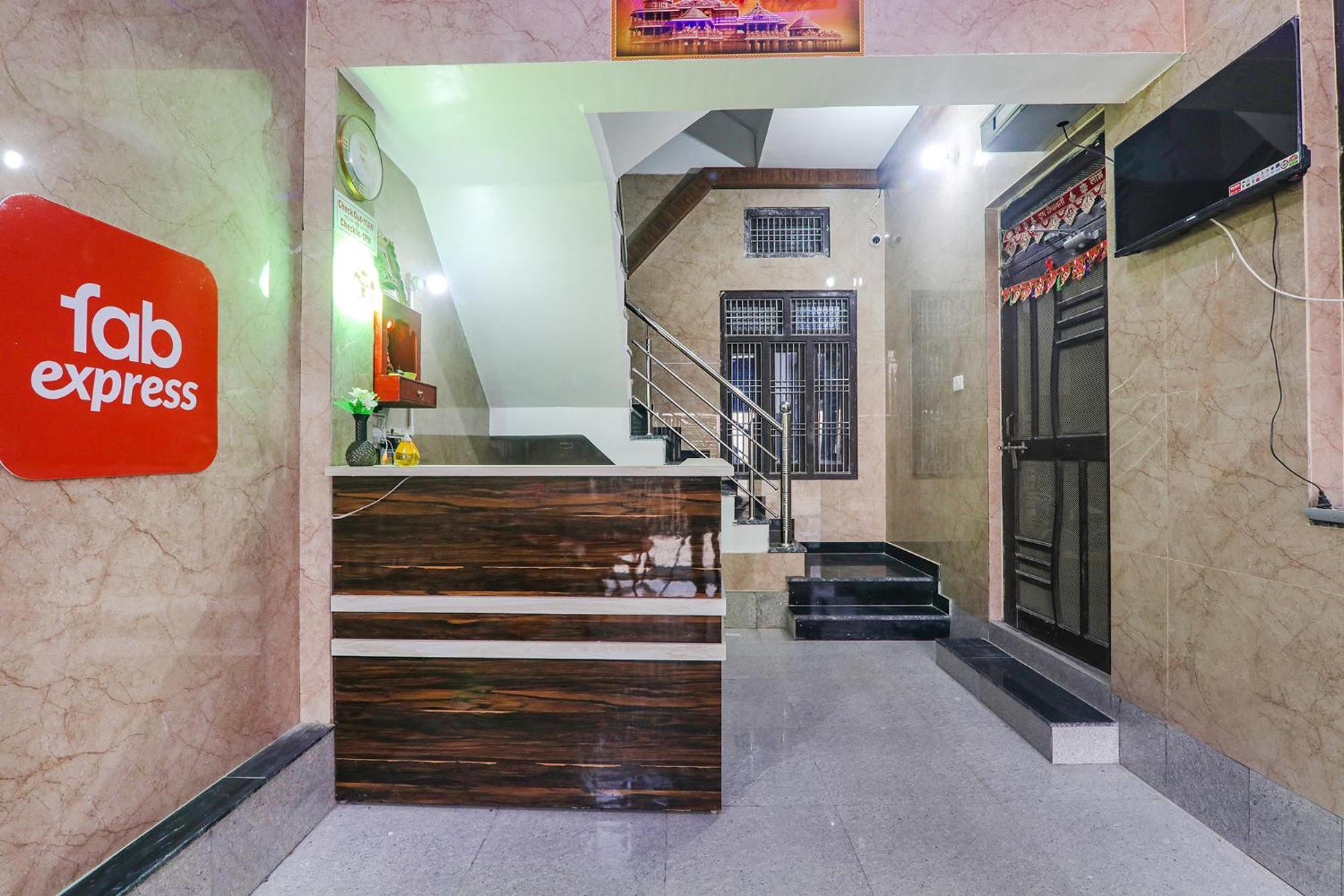 Fabexpress Milan Palace Ayodhya Exterior foto